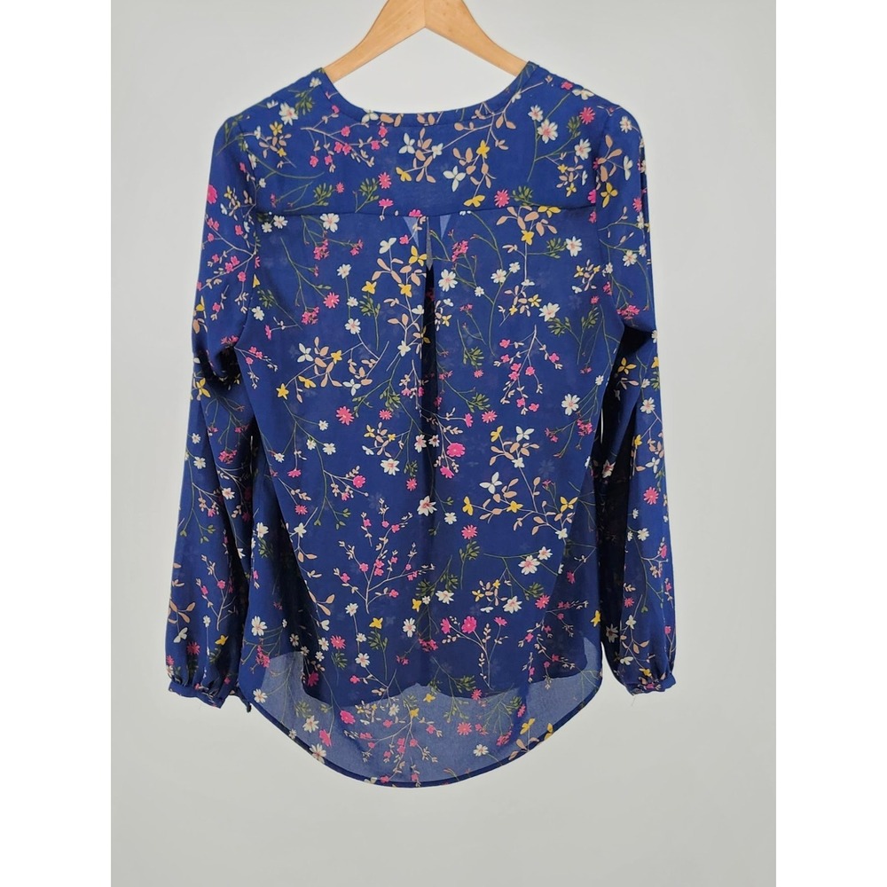 Paris Sunday Blue Floral Long Sleeve Split V-Neck Blouse Medium - Picture 2 of 5